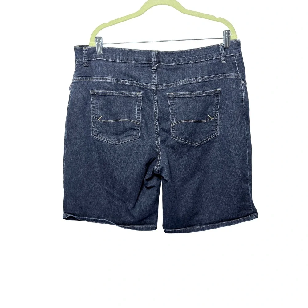 Lee relaxed fit